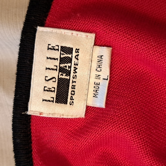 Leslie Fay Size Large. Lightweight red and black sweater. Great - Picture 4 of 4